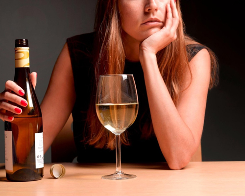 Анонимное лечение женского алкоголизма в Алатыре